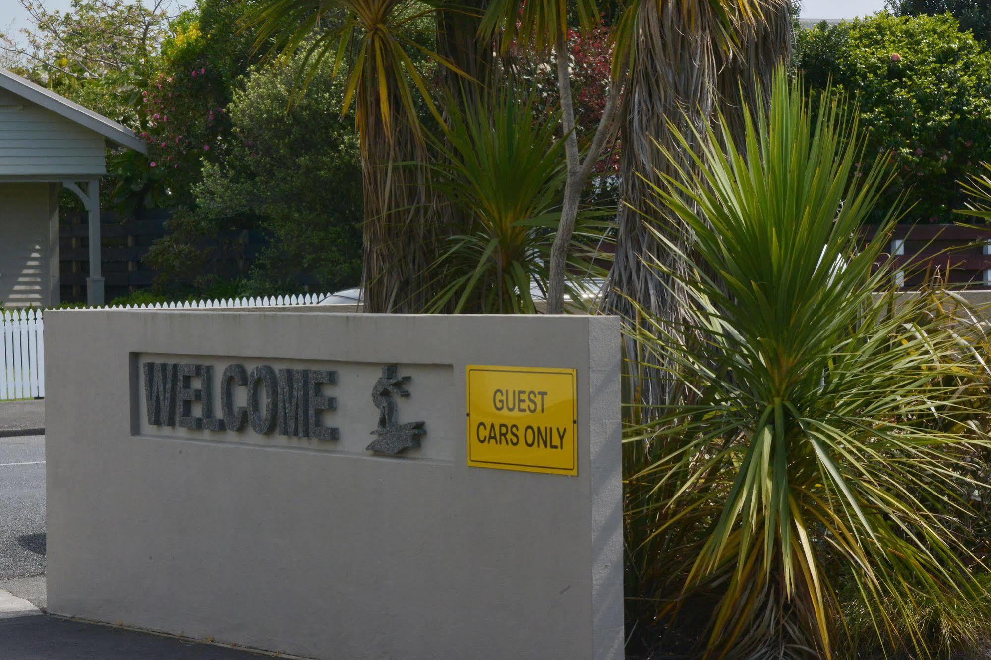 Beach Street Motel Apartments New Plymouth Exterior foto